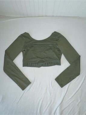 Victoria Sport Cropped Long-Sleeve Top